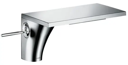 Ein AXOR-Waschtischmischer mit breiter, flacher Auslaufplatte und seitlichem Hebel zur Regulierung des Wasserflusses, in einem modernen Design.